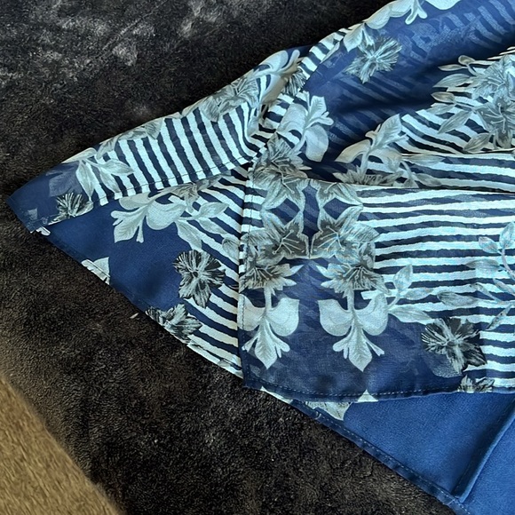 CAbi NWOT Women’s Size S Navy/Gray Sheer Tunic/Cover-up. - Picture 14 of 16